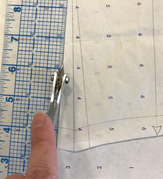 How to Use a Tracing Wheel with Tracing Paper